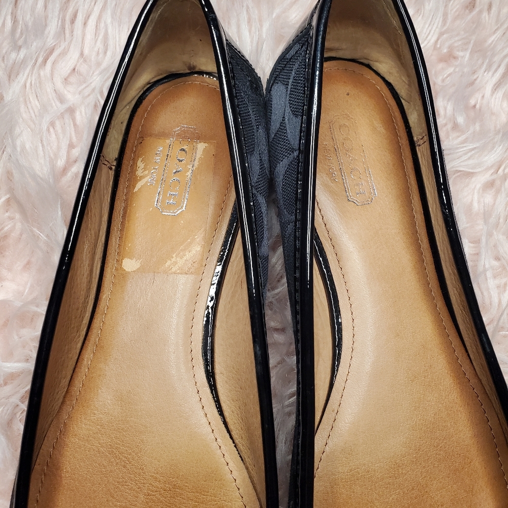 COPY - COACH FLATS - Picture 2 of 9